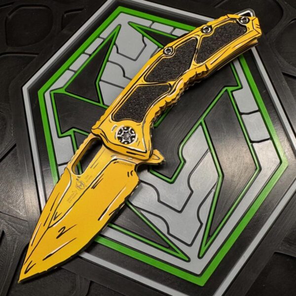 Heretic Knives Medusa - Manual Frame Lock Cell-Shaded Yellow Ti