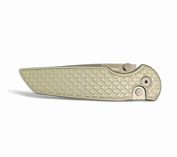 Pro-Tech TR-3 Integrity Button Lock - Green Aluminum w/Relic pattern/Black DLC Blade - Image 3